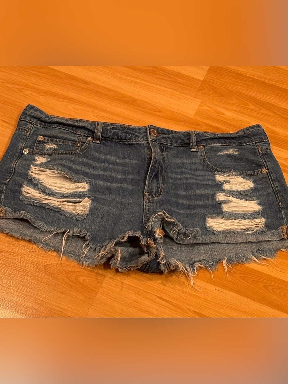 American Eagle‎ Distressed Denim Shorts - Tom girl Shortie